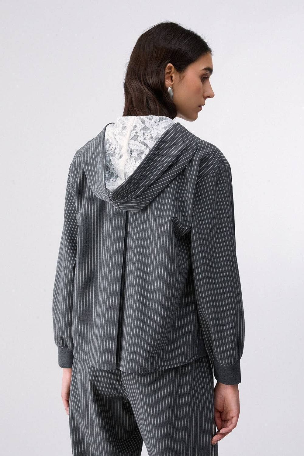 Veste à capuchon et fines rayures pour femme liujo