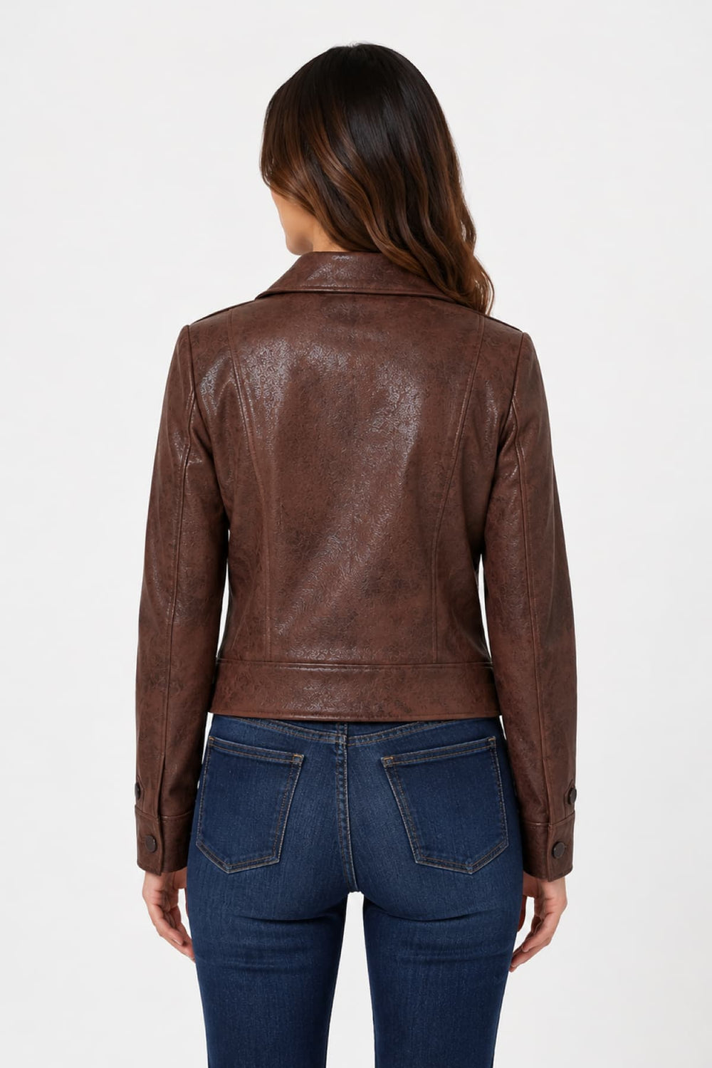 Front view of the women's faux leather blazer-collar jacket Coco y Club