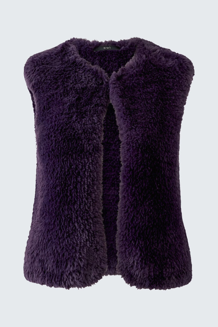 Front view of the beige faux fur-effect sleeveless jacket Oui for women - Valérie Simon