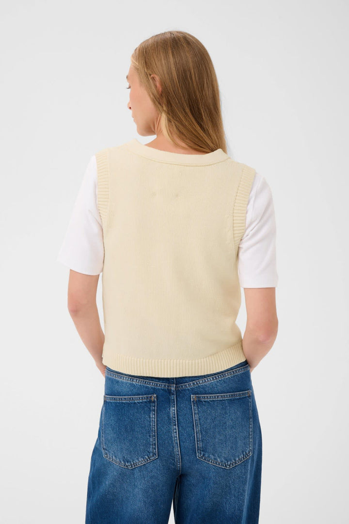 Front view cable knit sleeveless jacket Part Two beige with distinctive twisted details - Valérie Simon
