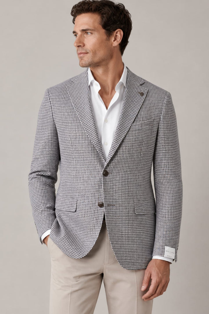 Front view of the Jack Victor men&