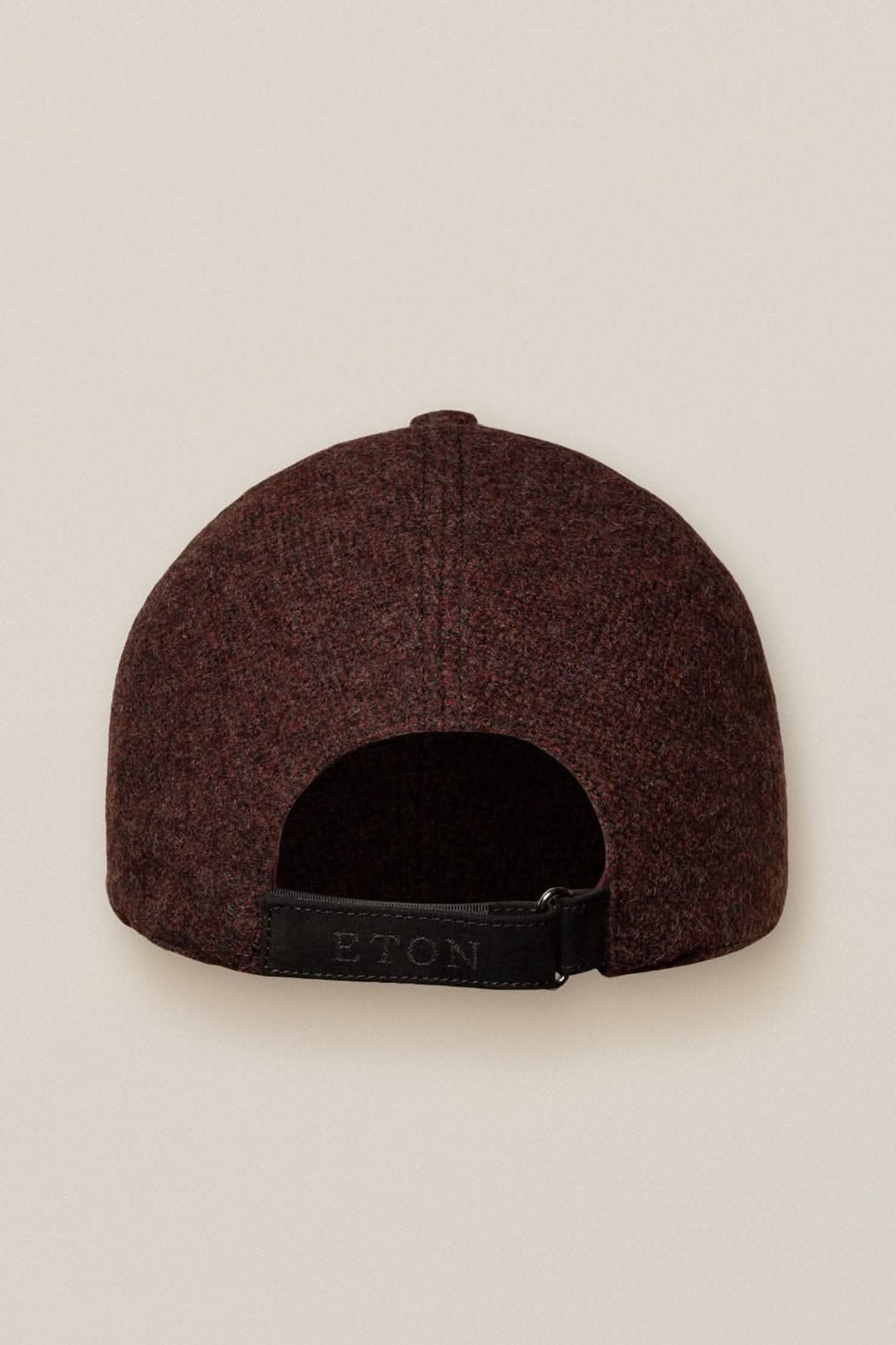 Casquette baseball en flanelle Eton avec bride arrière à logo, couleur brun rouge.
