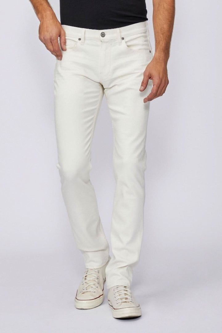 Jean Lennox Ice en blanc cassé, coupe slim moderne, ajusté à la cuisse, rétréci aux jambes, confort optimal.