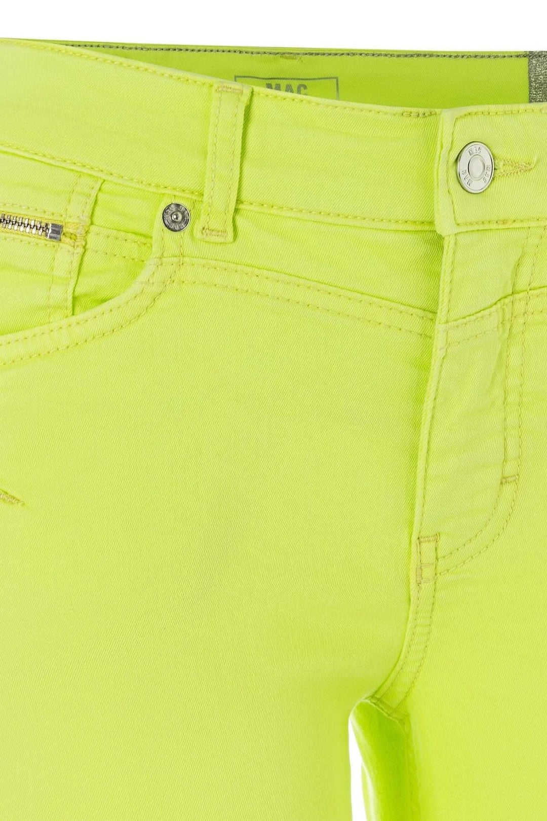 Jean vert fluo slim chic avec fermeture éclair dorée et ourlet éffiloché, en denim stretch confortable.