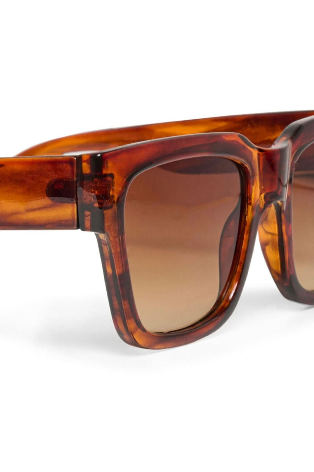 Lunette de soleil Safine en polycarbonate, modèle tendance à la monture marron et verres dégradés. Idéale toute l&