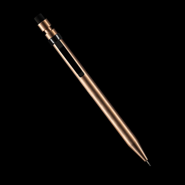 Crayon Modern Fuel en métal solide avec design élégant et unique, sans pièces en plastique.